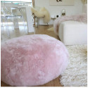Pouf en mouton d'Europe rose