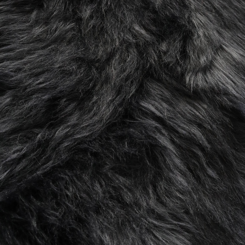 Peau De Mouton Noire