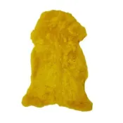Peau de mouton jaune