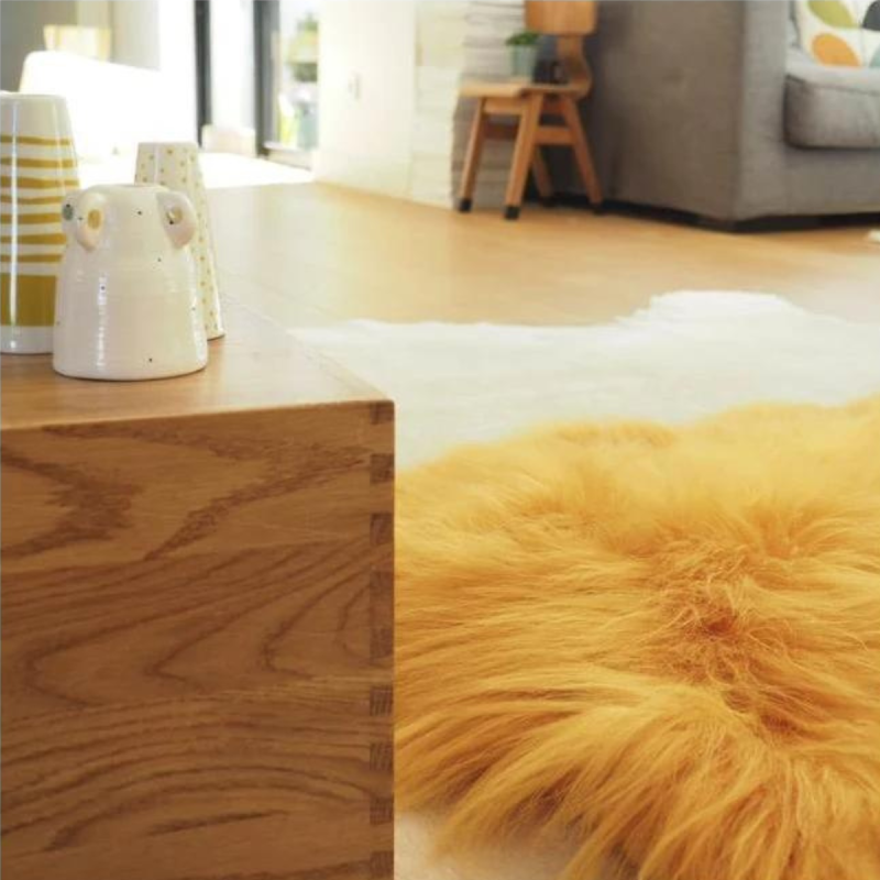 Peau de mouton jaune moutarde