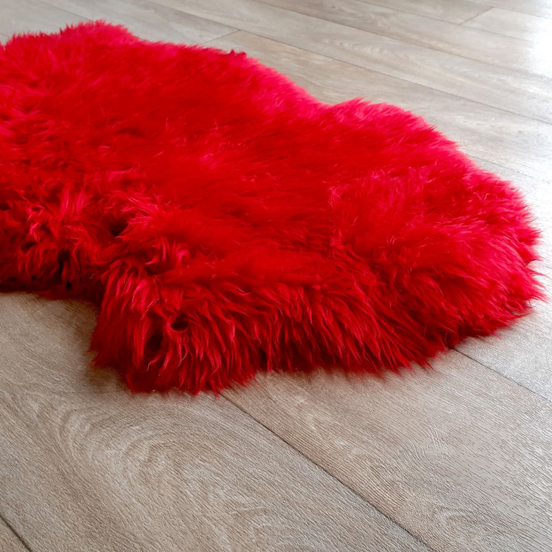 Peau de mouton rouge