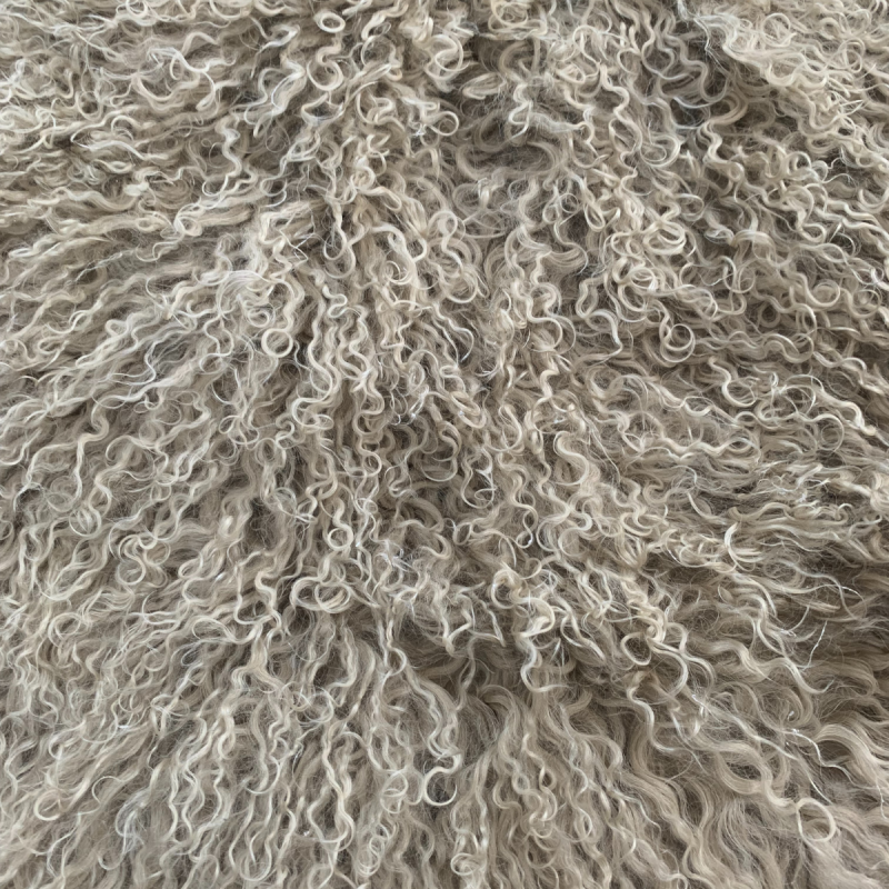 Beige Tibetaans lamsleer