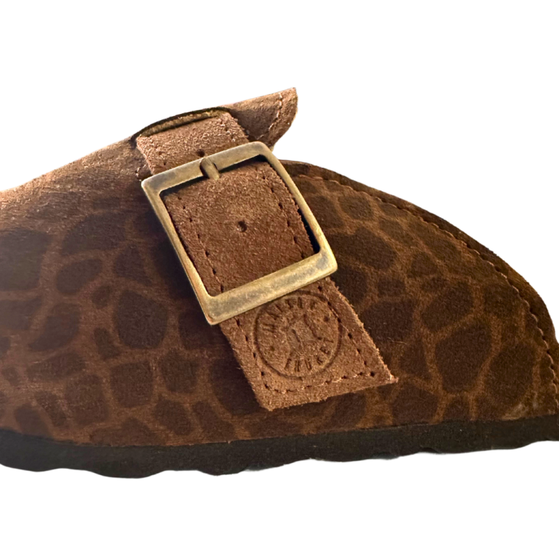 Lederen klompen met giraffeprint