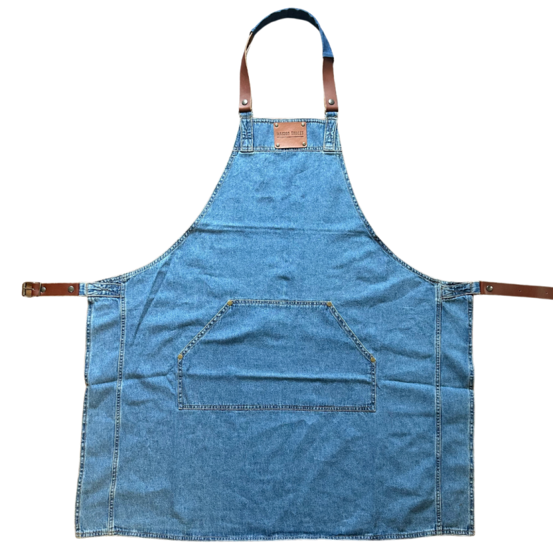 Schort van leer en licht denim