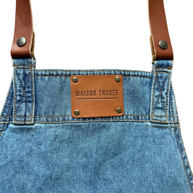 Schort van leer en licht denim