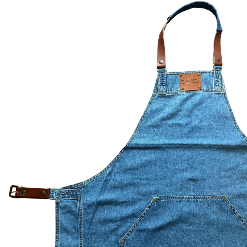 Schort van leer en licht denim