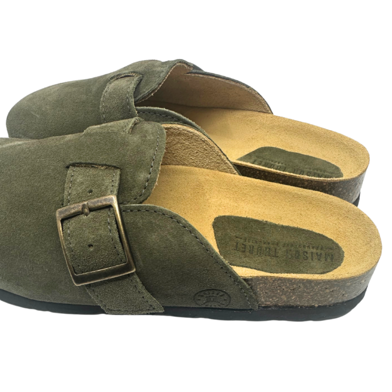 Sabots en cuir kaki