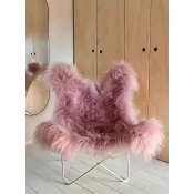 Fauteuil Butterfly AA en peau de mouton Islandais rose - L'Iconique