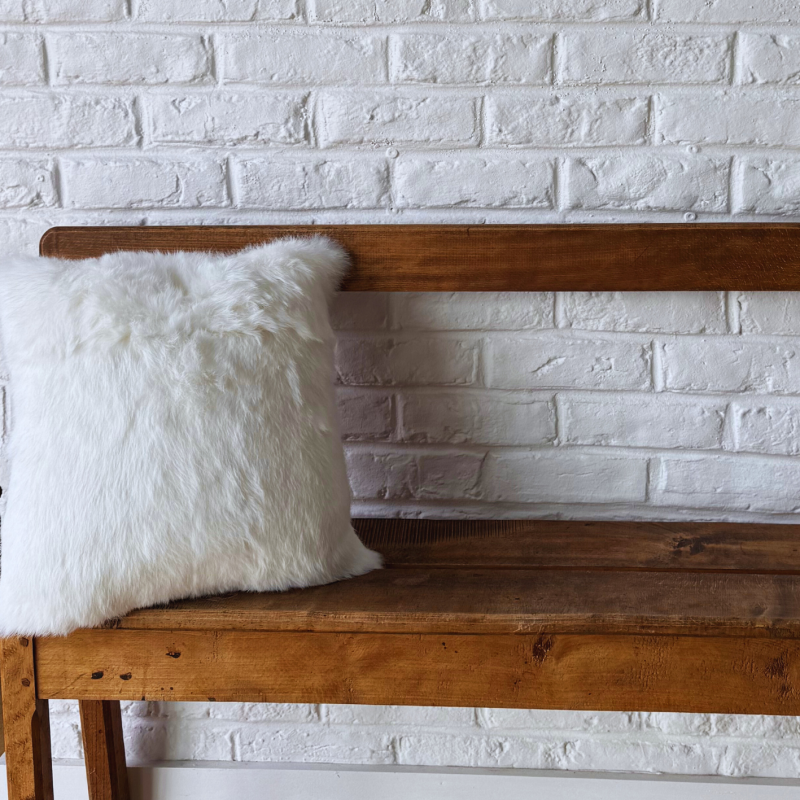 Coussin en peau de Lapin blanc