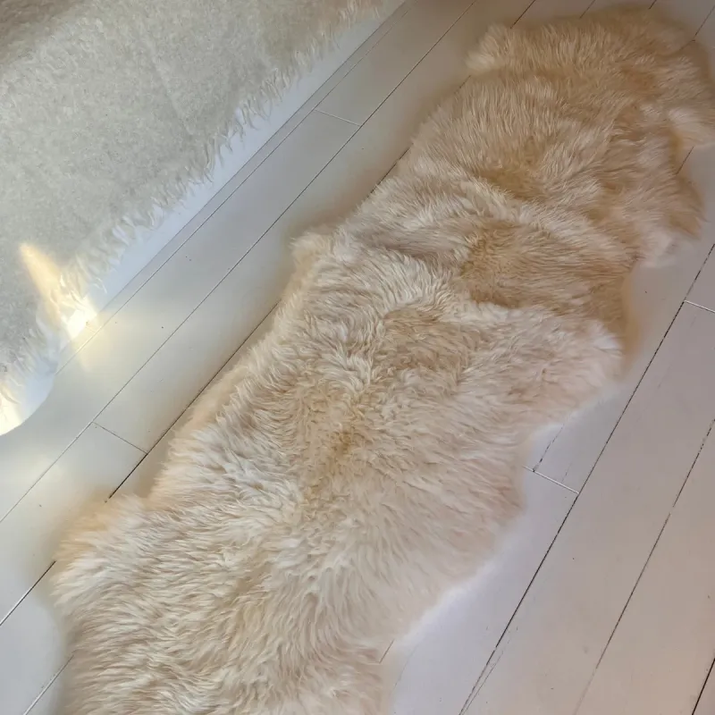 Peau de mouton teintée assemblée par 2, 4, 6, 8