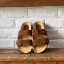 Sandales en daim camel