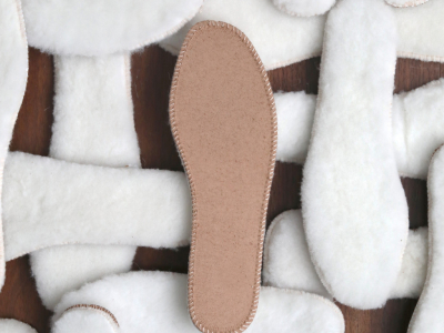 Gardez vos pieds au chaud cet hiver avec les semelles en peau de mouton de Maiso