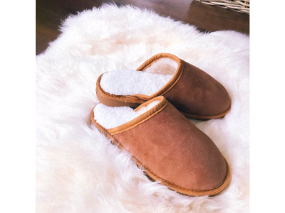 Mules en peau de mouton design pour homme et femme