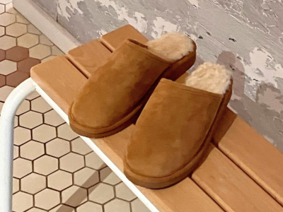 Le confort raffiné des mules en peau de mouton françaises