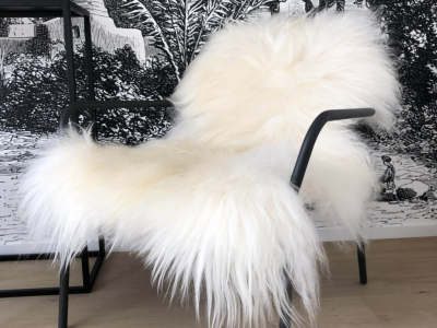 Quel est le prix d'une peau de mouton naturelle en France ?